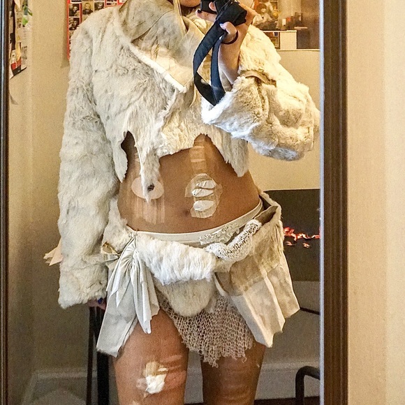 Handmade upcycled two piece fur set - Picture 5 of 6